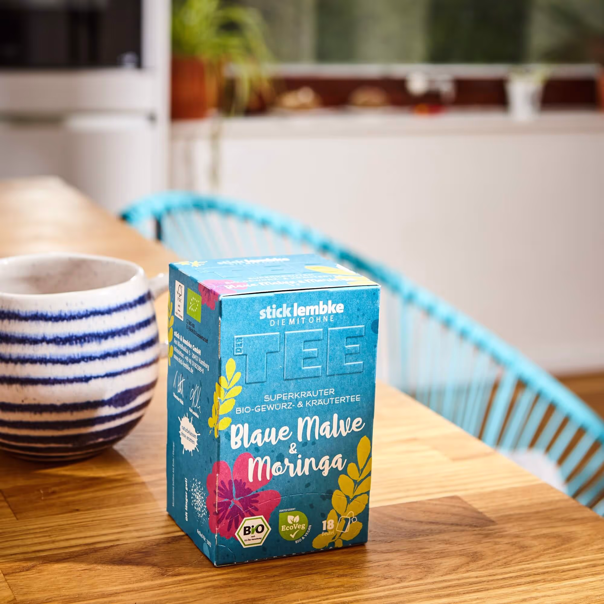 stick&lembke Superkräuter Bio-Kräutertee Blaue Malve & Moringa – Verpackungsdesign von Manu de Assis