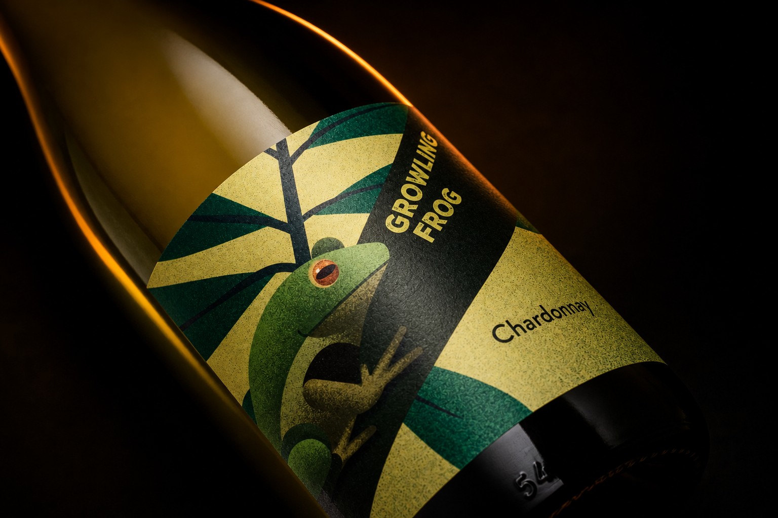 Weinflasche »Growling Frog« Shiraz mit handgezeichnetem Frosch-Etikett von Manu de Assis